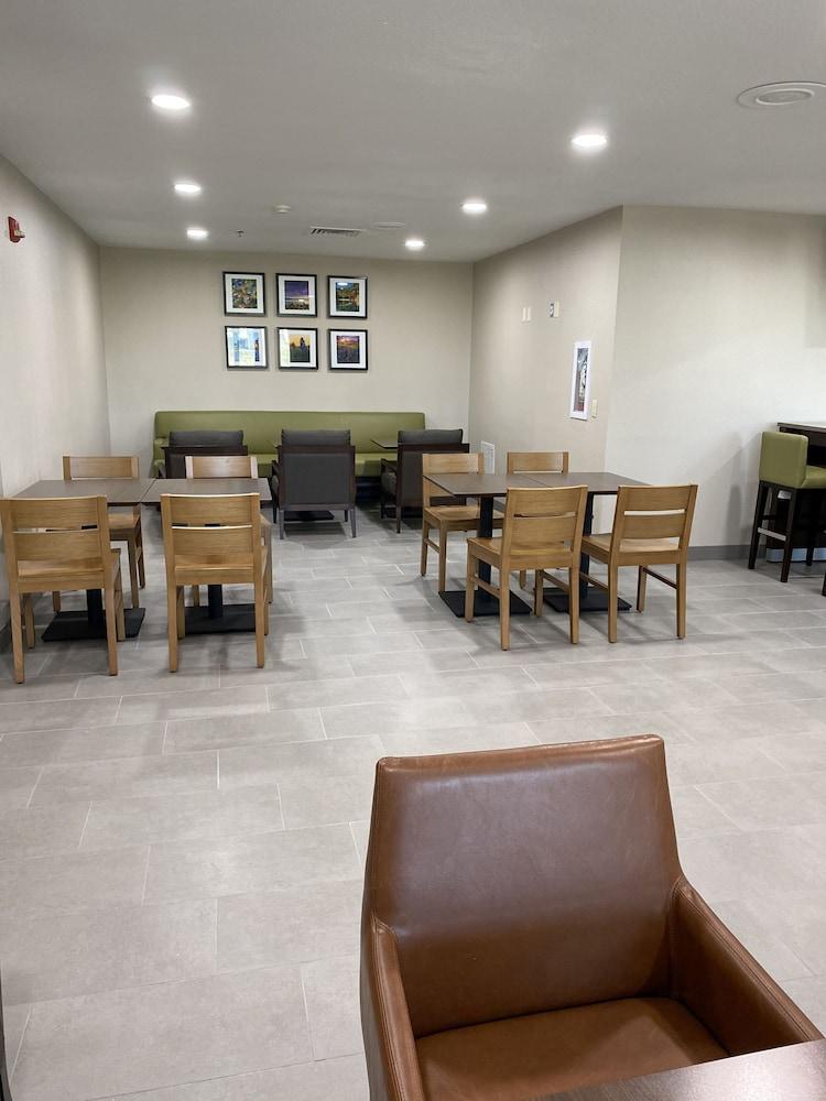 Country & By Radisson, Worth, Tx Hotel 3*