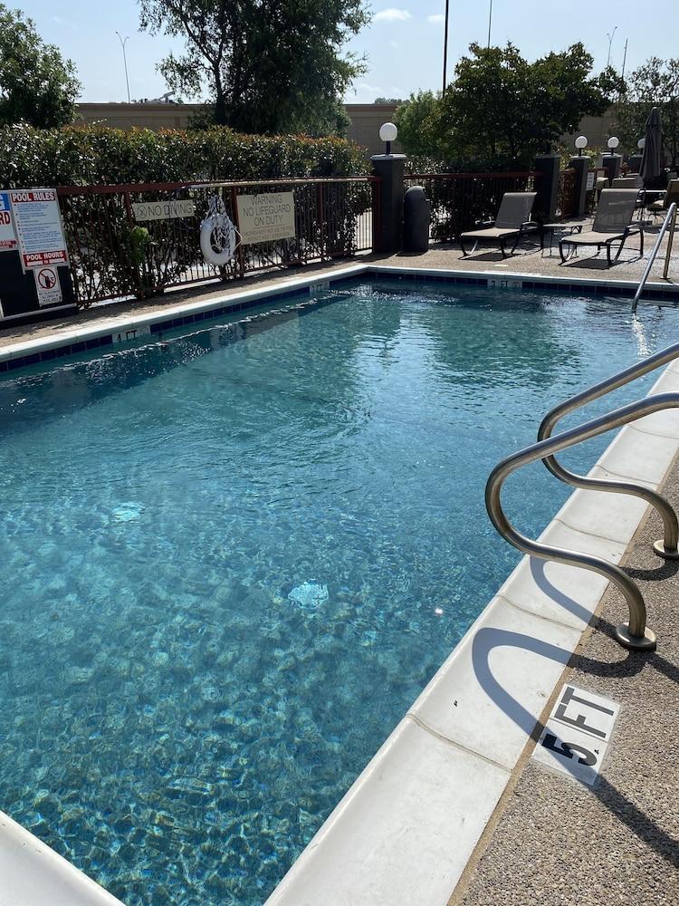 Hotel Country & By Radisson, Worth, Tx Fort Worth