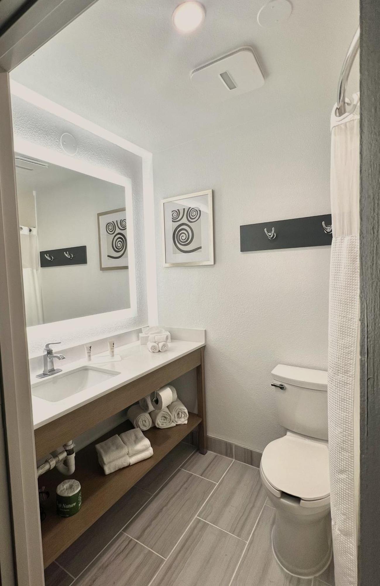 Country & By Radisson, Worth, Tx 3*