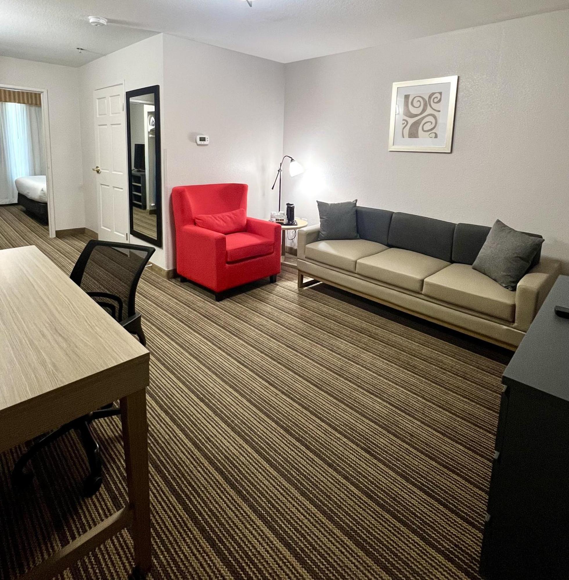 Hotel Country & By Radisson, Worth, Tx 3*
