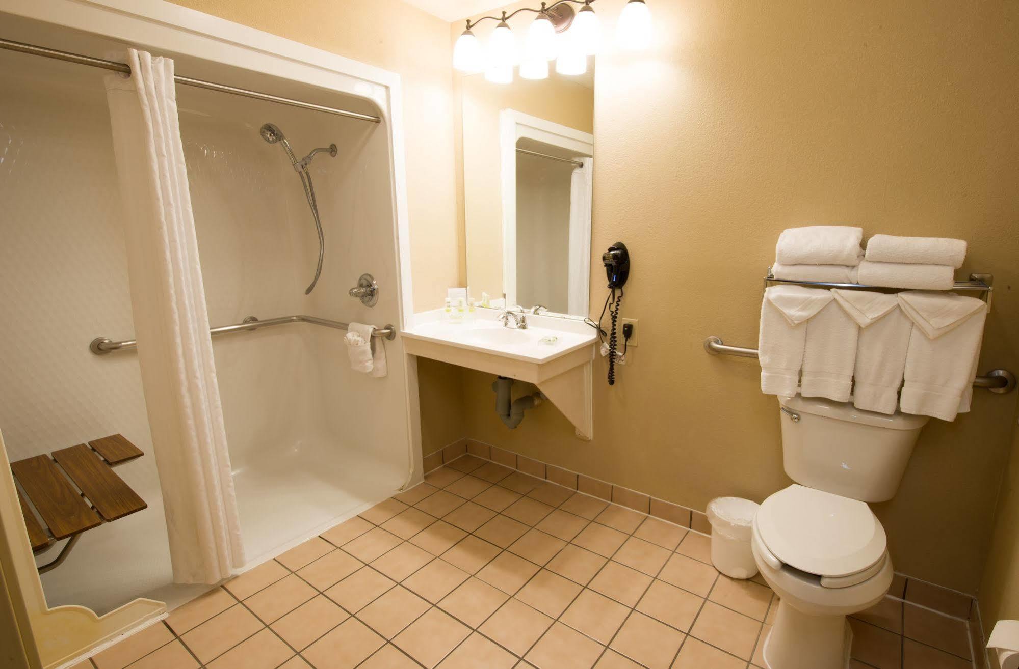 Hotel Country & By Radisson, Worth, Tx 3*