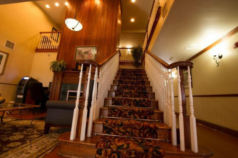 Hotel Country & By Radisson, Worth, Tx 3*