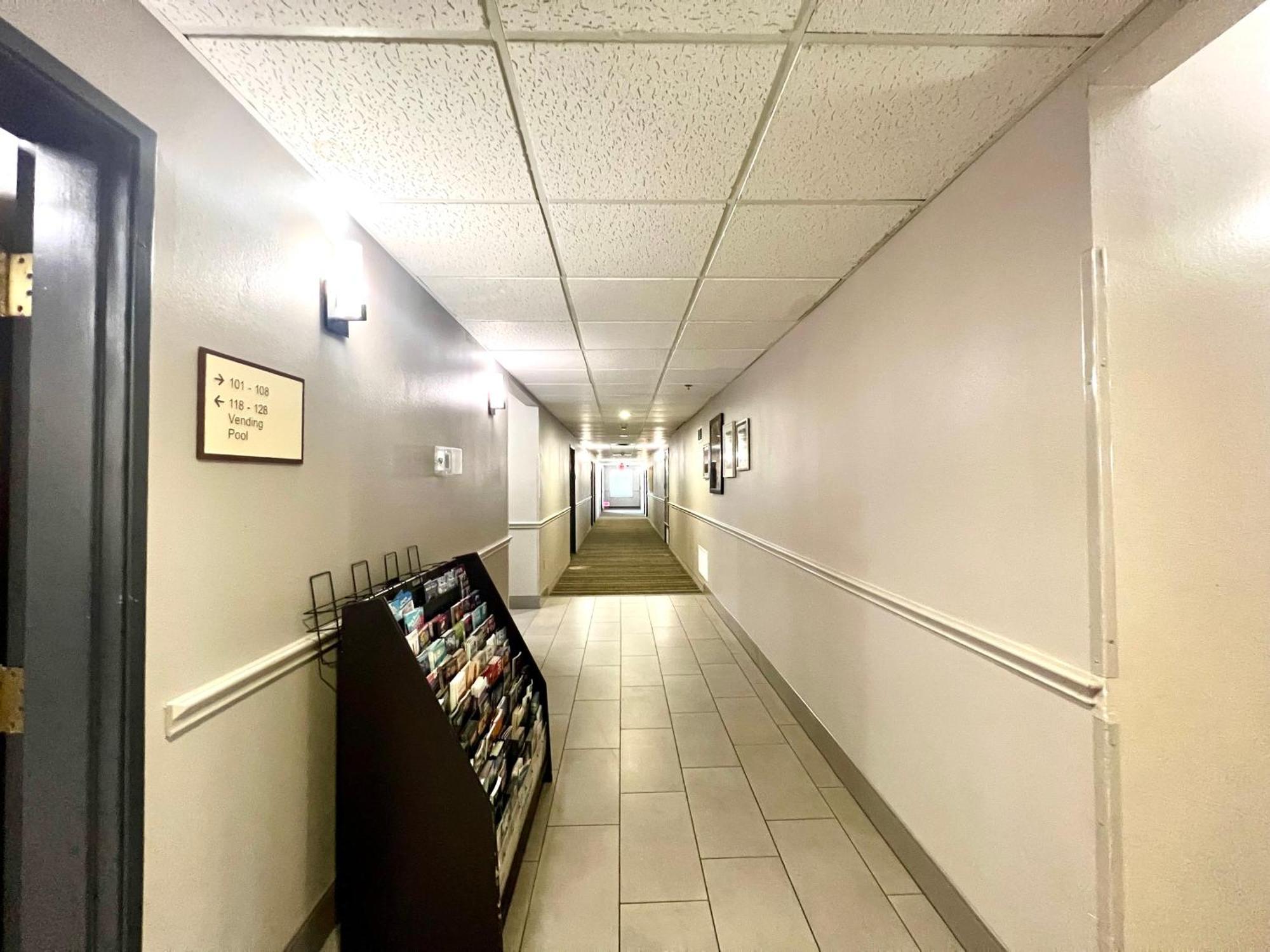 Hotel Country & By Radisson, Worth, Tx